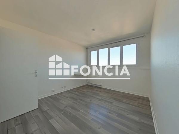 Location Studio 18.04 m² - 14 PLACE CARNOT Rosny Sous Bois 93110