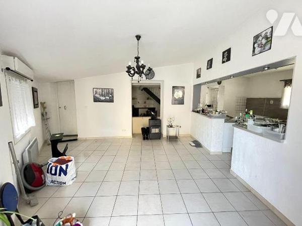 A vendre - Valensole (04) -  Alpes-de-Haute-Provence: Maison de village d'env 120,82 m² offrant...