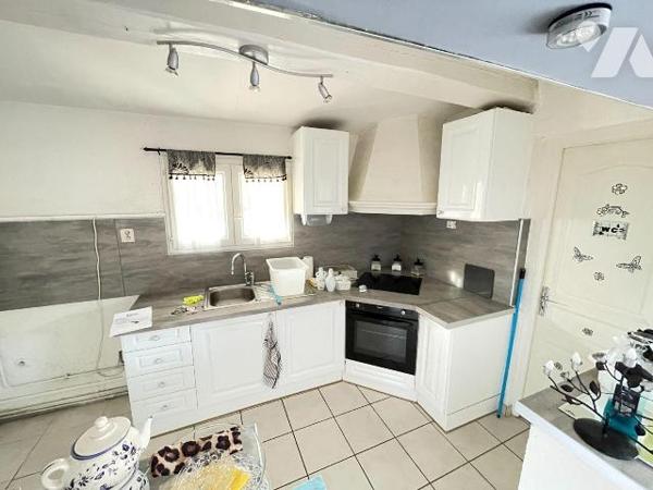 A vendre - Valensole (04) -  Alpes-de-Haute-Provence: Maison de village d'env 120,82 m² offrant...