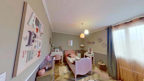 À Vendre – Magnifique Propriété Contemporaine à Roussillon, Cœur du Luberon