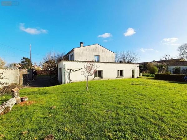 Maison à restaurer à vendre à Aigrefeuille-d'Aunis en Charente-Maritime (17290), ref : 649