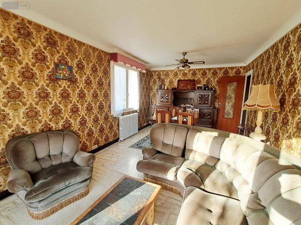 Maison à restaurer à vendre à Aigrefeuille-d'Aunis en Charente-Maritime (17290), ref : 649