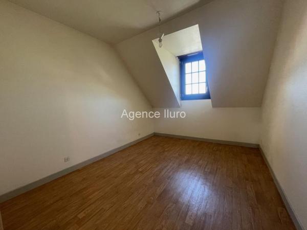 Appartement - Oloron-sainte-marie - Réf.:205381 OLORON CENTRE-VILLE - APPARTEMENT T4 EN DUPLEX DANS RESIDENCE CALME -