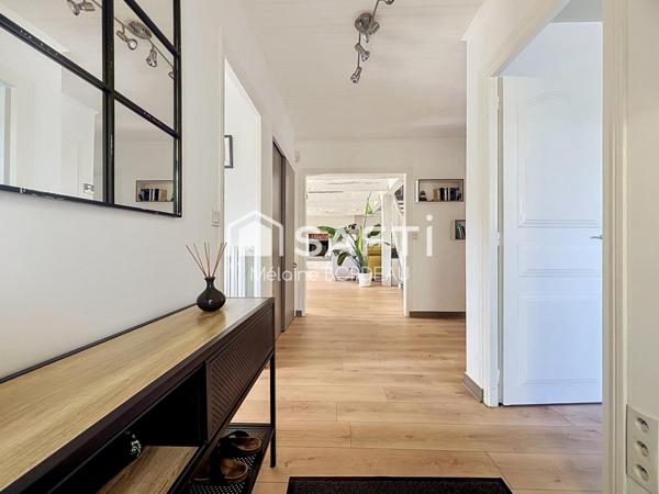 Maison traditionnelle, 4 chambres, centre-bourg