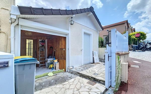 Maison à louer    2 pièces •  Garches