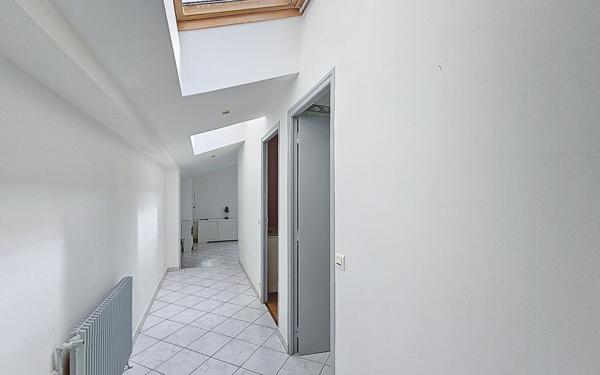 Maison à louer    2 pièces •  Garches