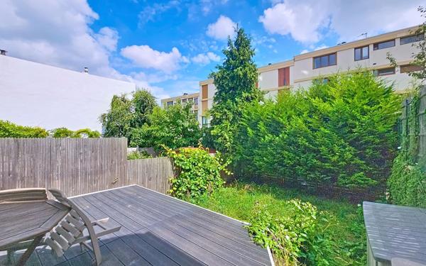 Maison à louer    2 pièces •  Garches