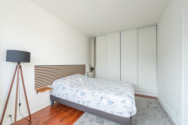 Appartement
         3 pièces
        - 52 m² Exclusivité 285 000 € *
