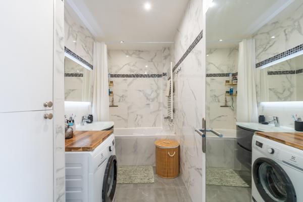 Appartement
         3 pièces
        - 52 m² Exclusivité 285 000 € *