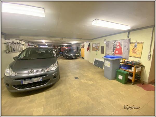 Dpt (93), à vendre maison P6 de 255 m² - Terrain de 808,00 m²