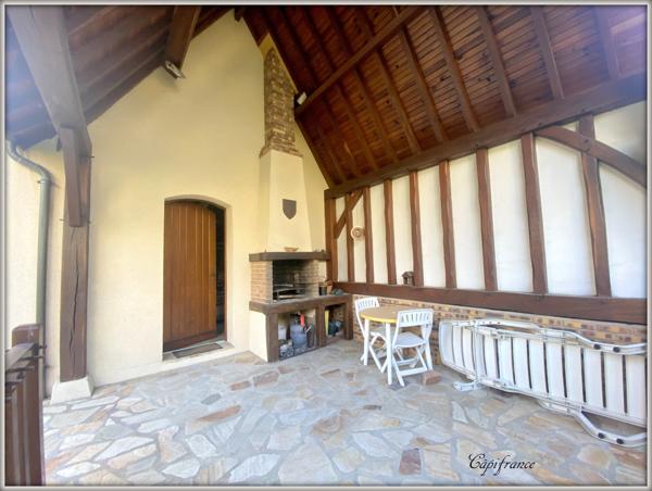 Dpt (93), à vendre maison P6 de 255 m² - Terrain de 808,00 m²