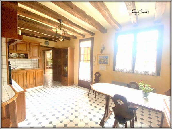 Dpt (93), à vendre maison P6 de 255 m² - Terrain de 808,00 m²