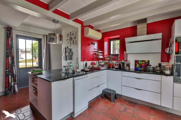 Maison à vendre 420 150 € Saint-Simeux 8 p 210 m² DPE D