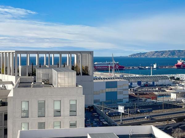 T3 PARFAIT ÉTAT AVEC VUE MER / TERRASSE / STATIONNEMENT /