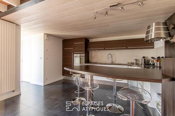 Esprit loft et volumes cathédrale, maison avec jardin en centre-ville