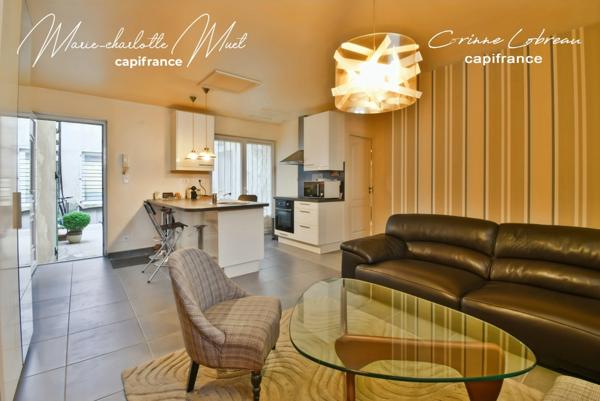 Maison de ville avec deux habitations indépendantes et cour privative