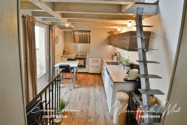 Maison de ville avec deux habitations indépendantes et cour privative