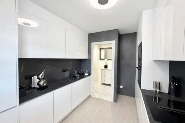 IMMEUBLE DE RAPPORT  SITUE À ATHIS-MONS, À 10 min de la GARE DE JUVISY-SUR-ORGE ET DU CENTRE VILLE.