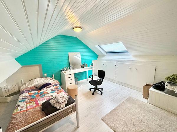 IMMEUBLE DE RAPPORT  SITUE À ATHIS-MONS, À 10 min de la GARE DE JUVISY-SUR-ORGE ET DU CENTRE VILLE.