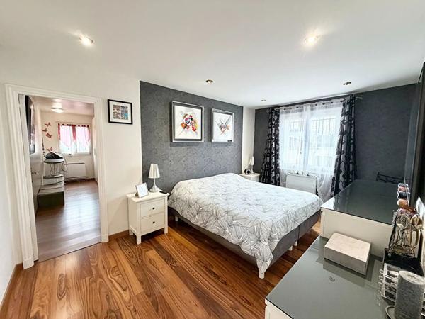 IMMEUBLE DE RAPPORT  SITUE À ATHIS-MONS, À 10 min de la GARE DE JUVISY-SUR-ORGE ET DU CENTRE VILLE.