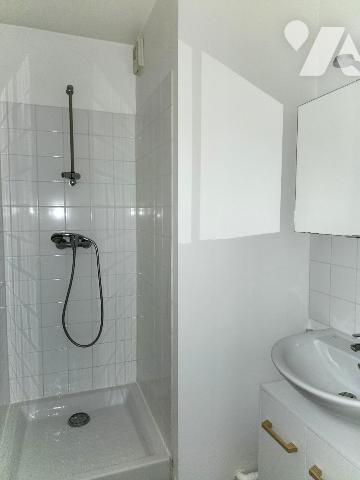 NANTES Chénaie T2 récent avec balcon