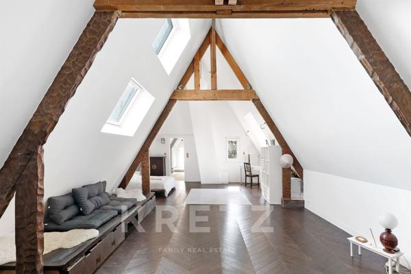 Propriété de caractère avec jardin paysager et piscine