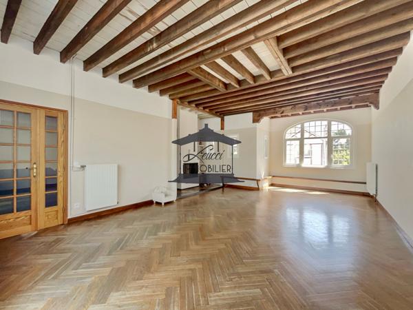 Maison 5 pièce(s) 4 chambre(s) 165 m²