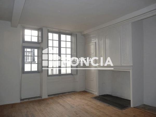 Location Appartement 3 pièces 110.9 m² - 28 RUE JULES GUESDE Clermont Ferrand 63100