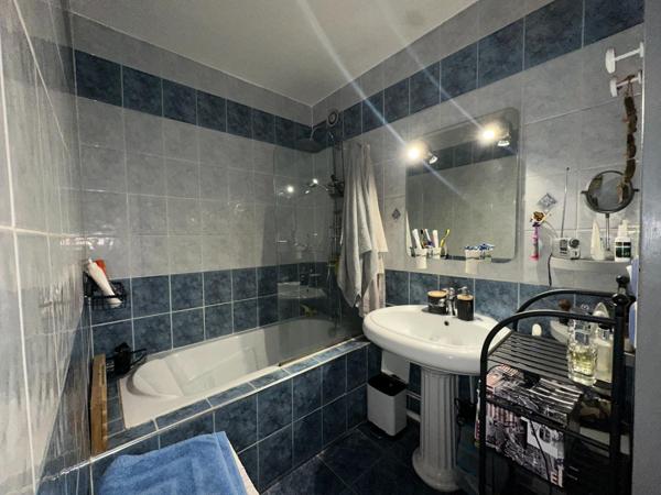 34070 MONTPELLIER T4 RESIDENCE SECURISEE PEU DE CHARGES 84M2