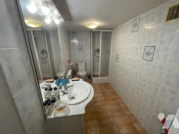 Maison T5 MONTOLIVET 13012, surf 130m², sur deux plans, 4 chambres, parcelle de 580 m² env, terrasse