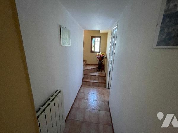 Maison T5 MONTOLIVET 13012, surf 130m², sur deux plans, 4 chambres, parcelle de 580 m² env, terrasse