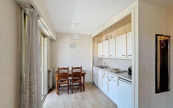Appartement à vendre    1 pièce • 30,20 m2 Antibes