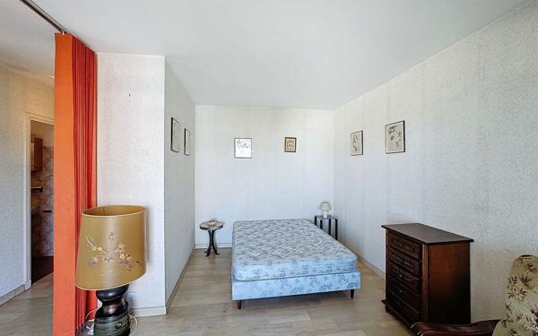 Appartement à vendre    1 pièce • 30,20 m2 Antibes