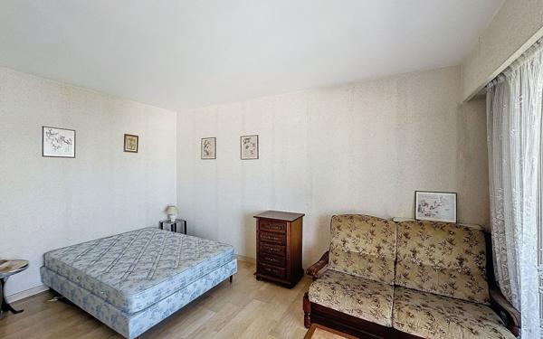 Appartement à vendre    1 pièce • 30,20 m2 Antibes