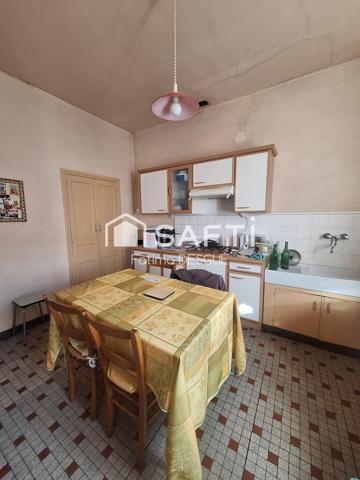 Charmante maison de 72 mètres carrés en pierre au cœur de Sordevall