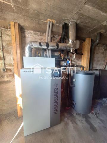 Charmante maison de 72 mètres carrés en pierre au cœur de Sordevall