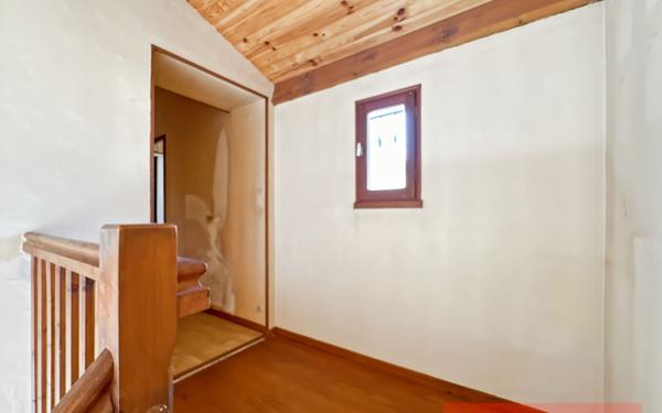 Maison à vendre    5 pièces •  Montans