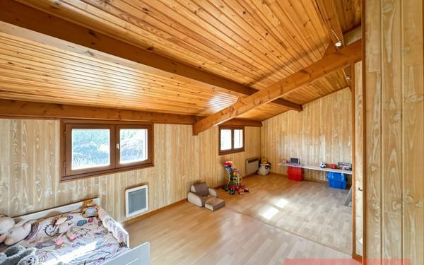 Maison à vendre    5 pièces •  Montans