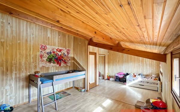 Maison à vendre    5 pièces •  Montans