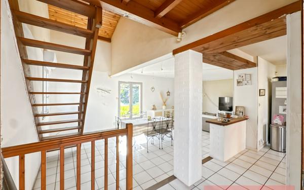 Maison à vendre    5 pièces •  Montans