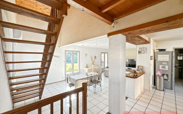 Maison à vendre    5 pièces •  Montans