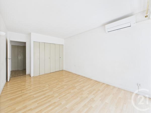 Appartement T4 à vendre  4 pièces - 89,62 m2 TOULON - 83