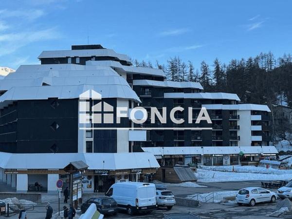 Location Parking - ESPACE DES PIERRES Vars 05560