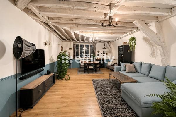 Appartement
         5 pièces
        - 114 m² 399 900 € *