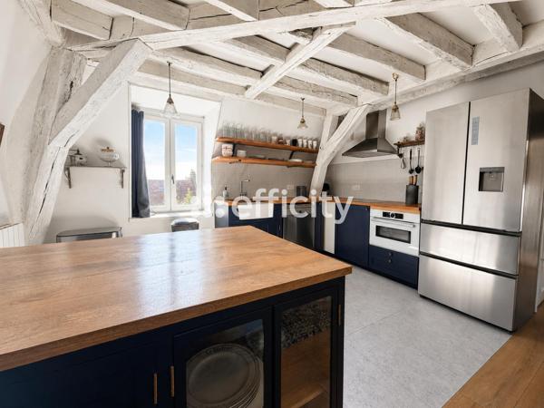 Appartement
         5 pièces
        - 114 m² 399 900 € *