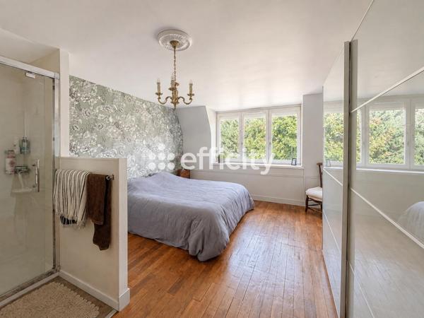Appartement
         5 pièces
        - 114 m² 399 900 € *