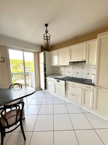 T3 face mer proche av. De Gaulle (poss. garage)