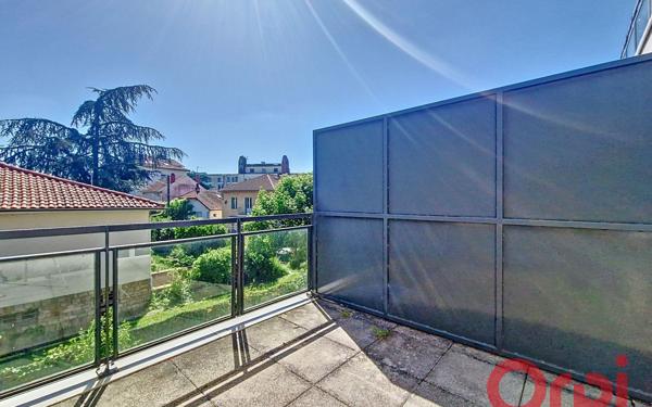 Appartement à louer    3 pièces • 53,16 m2 Lyon 3