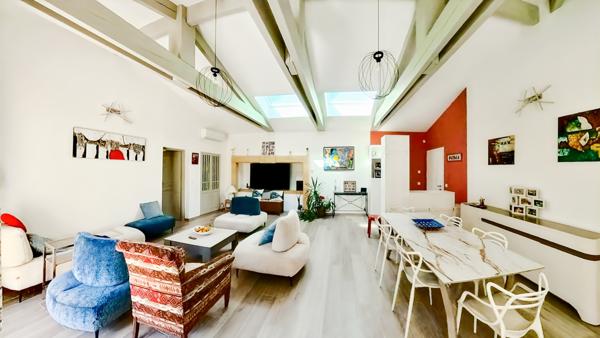 Rochefort-du-Gard (30650) A vendre, superbe maison rénovée Rochefort du Gard