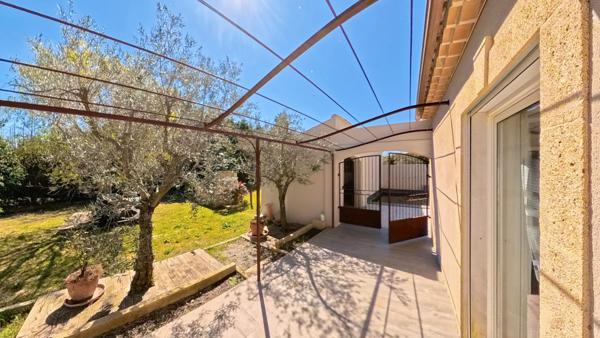 Rochefort-du-Gard (30650) A vendre, superbe maison rénovée Rochefort du Gard